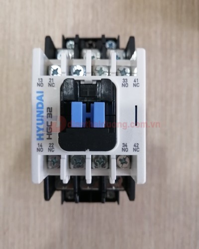 CONTACTOR HYUNDAI 3P 32A ( HGC32 )