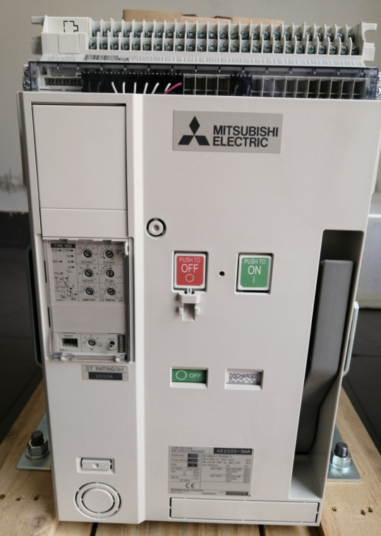 ACB MITSUBISHI 3P 2000A 65kA loại cố định ( AE2000-SWA )