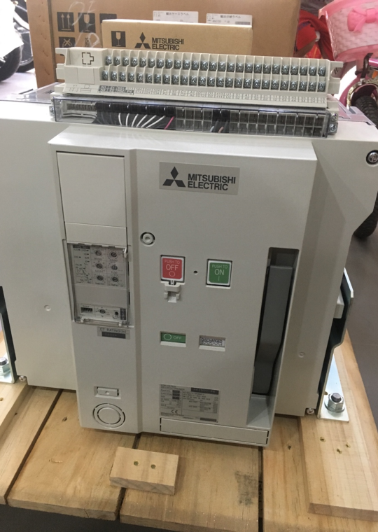 ACB MITSUBISHI 3P 2500A 85kA/100kA loại cố định ( AE2500-SW )