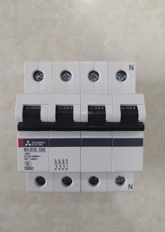 MCB MITSUBISHI 4P 63A 10kA ( BH-D10 )