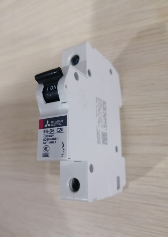 MCB MITSUBISHI 1P 20A 6kA ( BH-D6 )