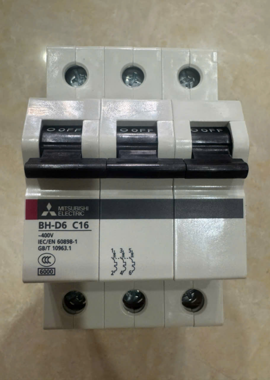 MCB MITSUBISHI 3P 16A  6kA ( BH-D6 )