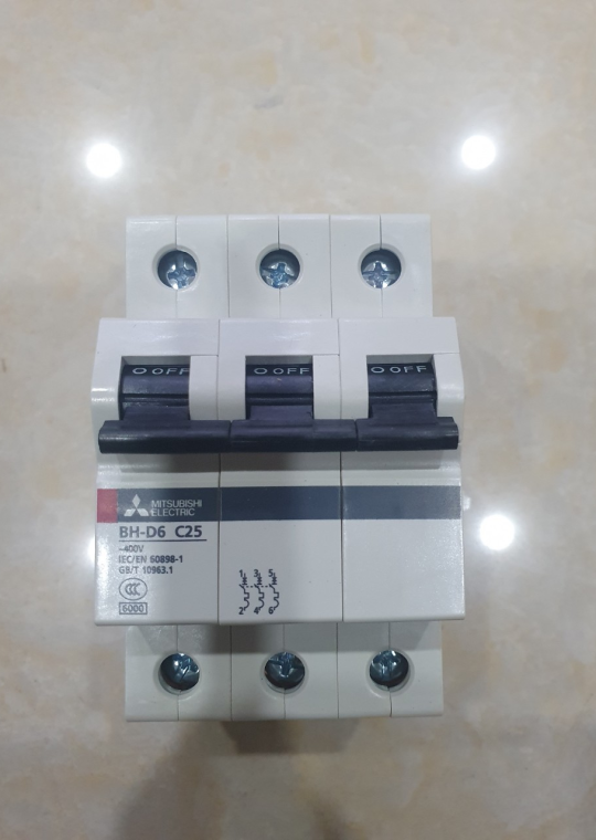 MCB MITSUBISHI 3P 25A 6kA ( BH-D6 )