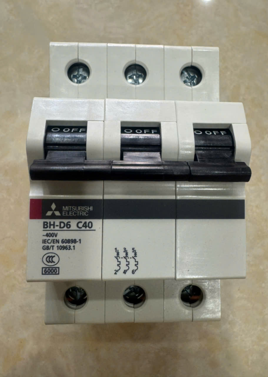 MCB MITSUBISHI 3P 40A 6kA ( BH-D6 )