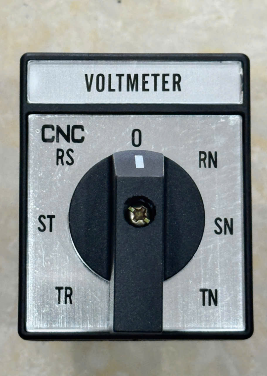 Chuyển mạch Volt CNC 07 vị trí, size: 48x60 ( LW28-20 )