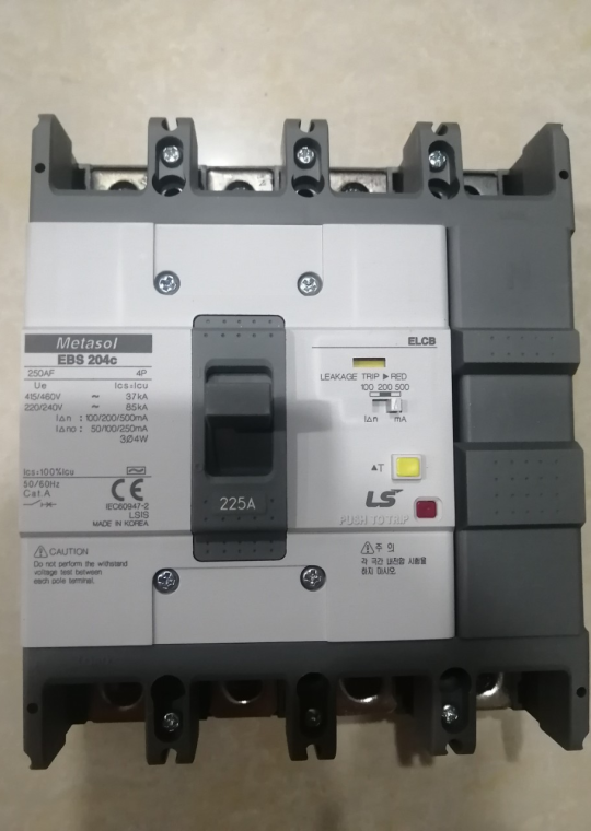ELCB LS 4P 225A 37kA 30mA hoặc 1.2.500mA ( EBS204c )