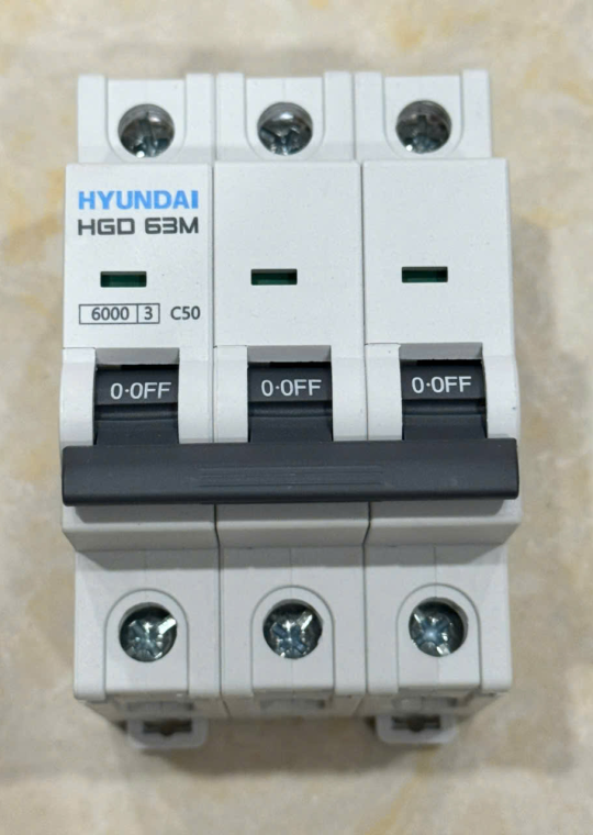 MCB HYUNDAI 3P 50A 6kA ( HGD63M )