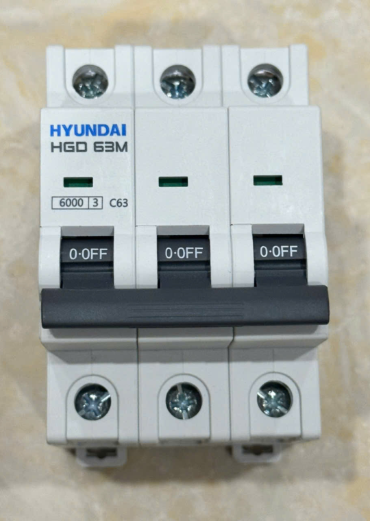 MCB HYUNDAI 3P 63A 6kA ( HGD63M )