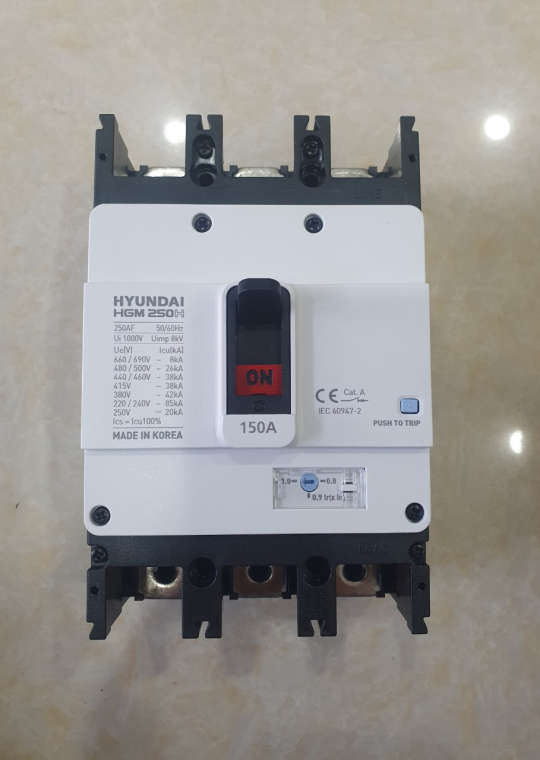 MCCB HYUNDAI 3P 150A 38kA ( HGM250H-F )