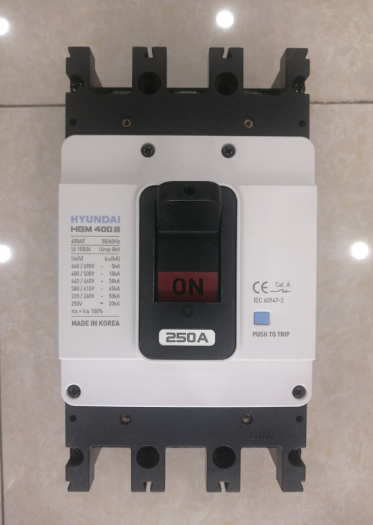 MCCB HYUNDAI 3P 250A 45kA ( HGM400E-F )