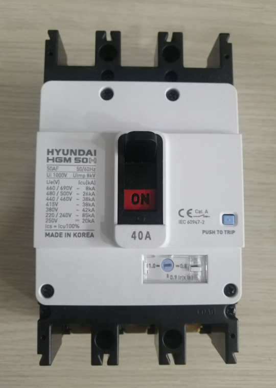 MCCB HYUNDAI 3P 40A 38kA ( HGM50H-F )