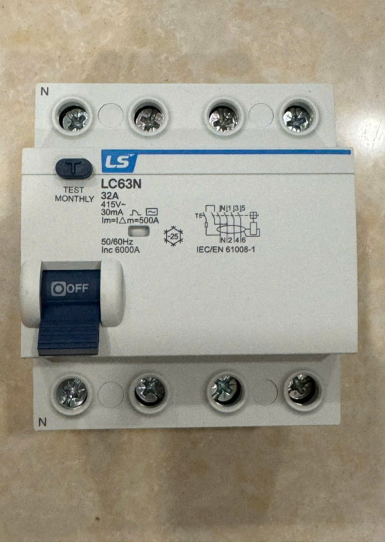 RCCB LS 3P+N 32A 30/100/300mA 6kA ( LC63N 3P+N )