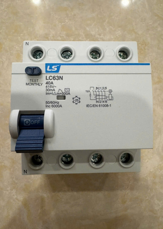 RCCB LS 3P+N 40A 30/100/300mA 6kA ( LC63N 3P+N )