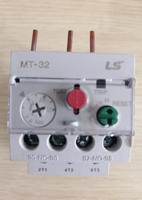 Rơ le nhiệt LS 3P 22-32A ( MT-32 )