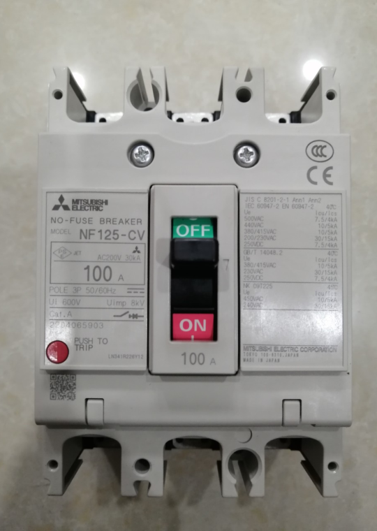 MCCB MITSUBISHI 3P 100A 10kA ( NF125-CV )