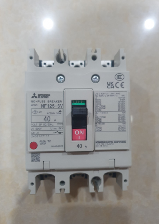 MCCB MITSUBISHI 3P 40A 30kA ( NF125-SV )