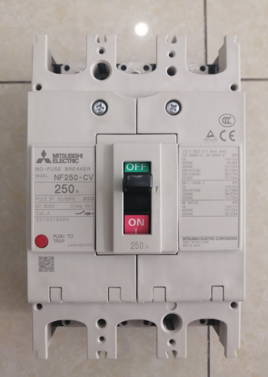 MCCB MITSUBISHI 3P 250A 25kA ( NF250-CV )