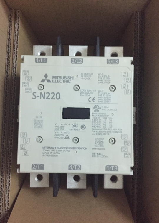 CONTACTOR MITSUBISHI 3P 250A ( S-N220 )