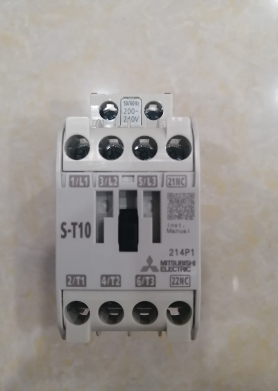 CONTACTOR MITSUBISHI 3P 9A ( S-T10 )