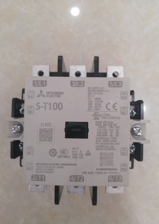 CONTACTOR MITSUBISHI 3P 105A ( S-T100 )