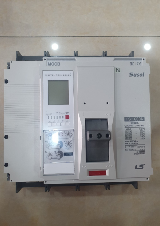 MCCB LS 4P 1600A 50kA chỉnh dòng điện tử 7 bước từ 0.4~1.0 x In ( TS1600N )