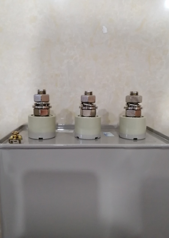 Tụ bù dầu SAMWHA 3P 25KVAr 415V ( SMB-4150250KT )