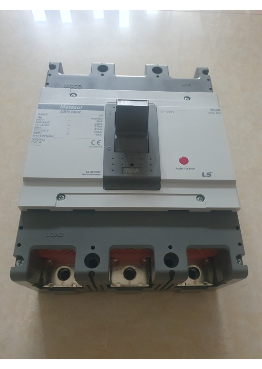 MCCB LS 3P 700A 45kA ( ABN803c )