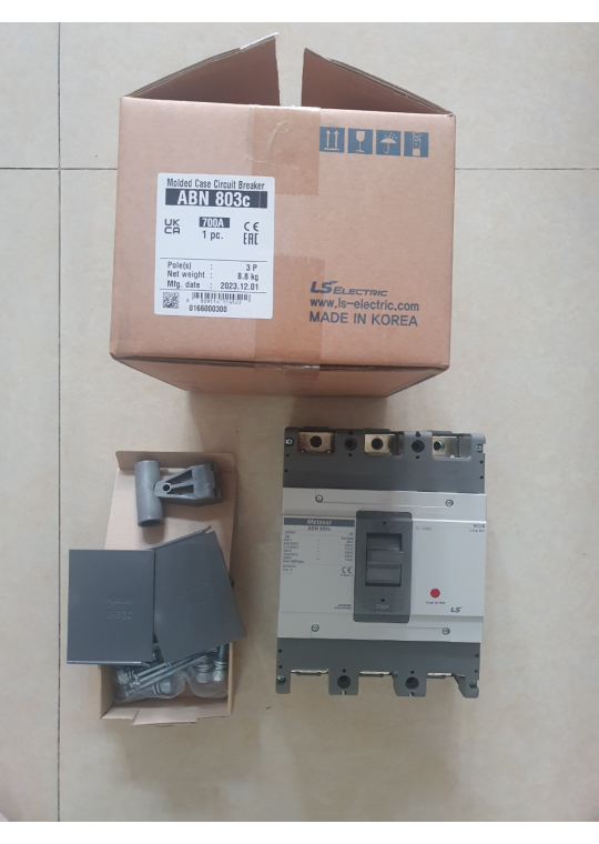 MCCB LS 3P 700A 45kA ( ABN803c )