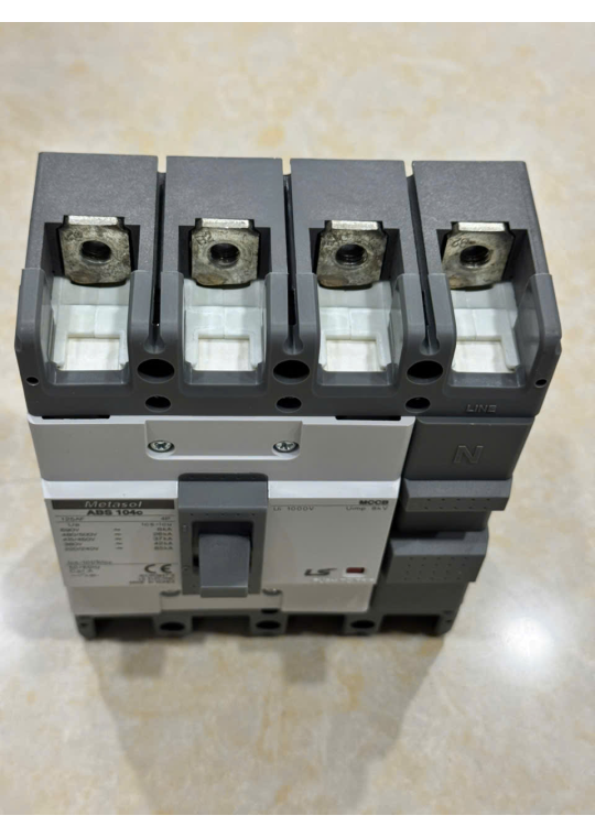 MCCB LS 4P 30A 42kA ( ABS104c )