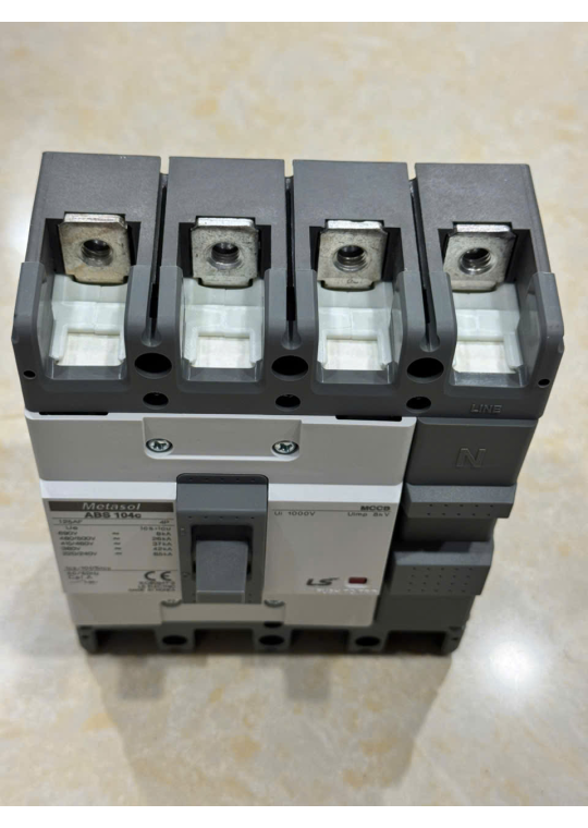 MCCB LS 4P 40A 42kA ( ABS104c )