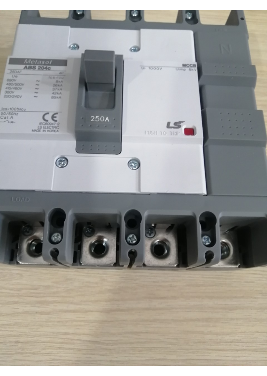 MCCB LS 4P 250A 42kA ( ABS204c )