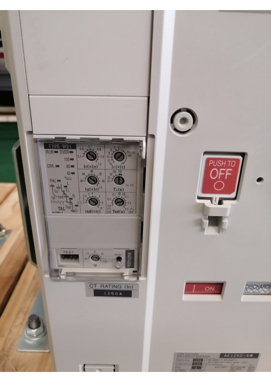 ACB MITSUBISHI 4P 1250A 65kA loại cố định ( AE1250-SW )