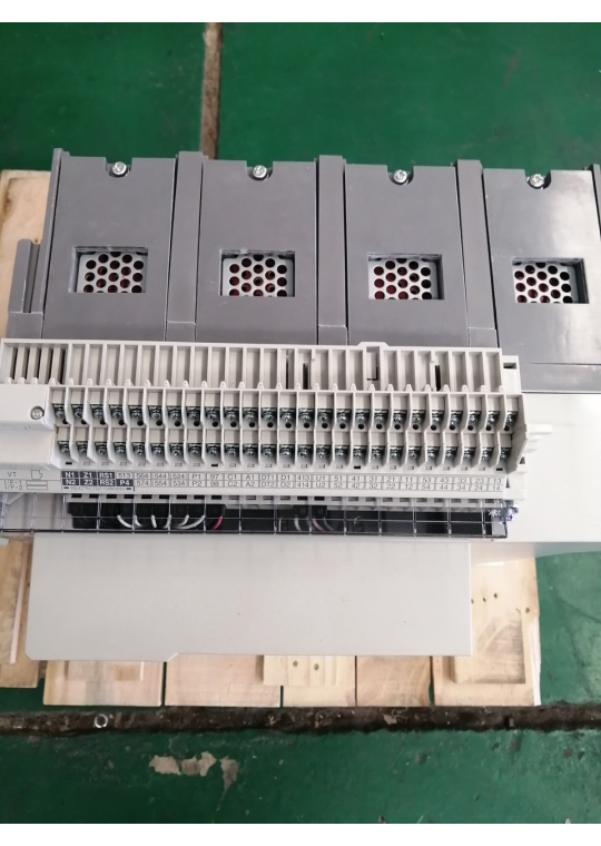 ACB MITSUBISHI 4P 1250A 65kA loại cố định ( AE1250-SW )