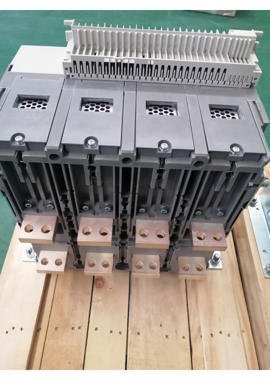 ACB MITSUBISHI 4P 1250A 65kA loại cố định ( AE1250-SW )