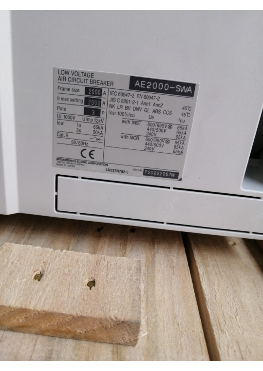 ACB MITSUBISHI 3P 2000A 65kA loại cố định ( AE2000-SWA )
