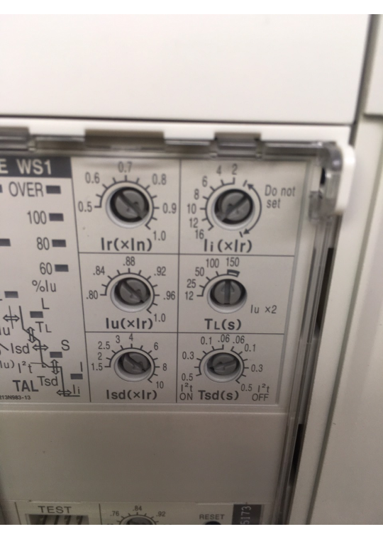 ACB MITSUBISHI 3P 2500A 85kA/100kA loại cố định ( AE2500-SW )