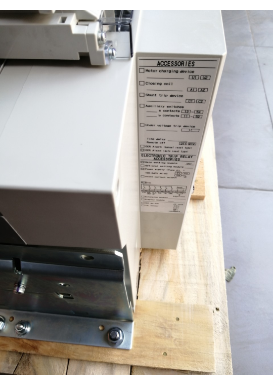 ACB MITSUBISHI 4P 3200A 85kA/100kA loại cố định ( AE3200-SW ) 