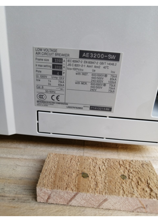 ACB MITSUBISHI 4P 3200A 85kA/100kA loại cố định ( AE3200-SW ) 