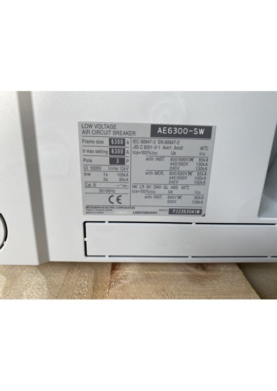 ACB MITSUBISHI 3P 6300A 130kA loại cố định ( AE6300-SW )