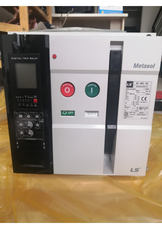 ACB LS 3P 1600A 65kA loại cố định có kèm phụ kiện ( AN-16D3-16H AH6 )