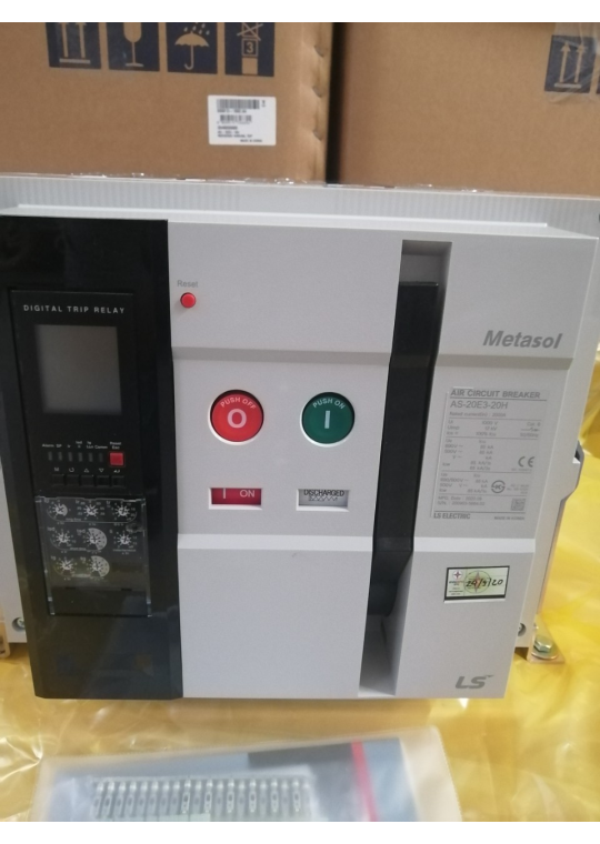 ACB LS 3P 2000A 85kA loại cố định có kèm phụ kiện ( AS-20E3-20H AH6 )