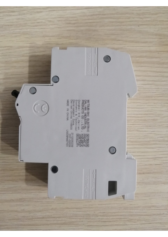 MCB MITSUBISHI 1P 20A 6kA ( BH-D6 )