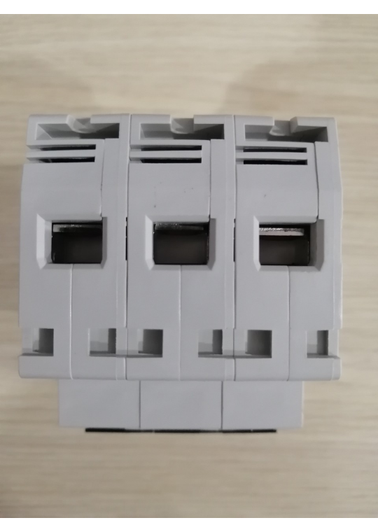 MCB MITSUBISHI 3P 20A 6kA ( BH-D6 )