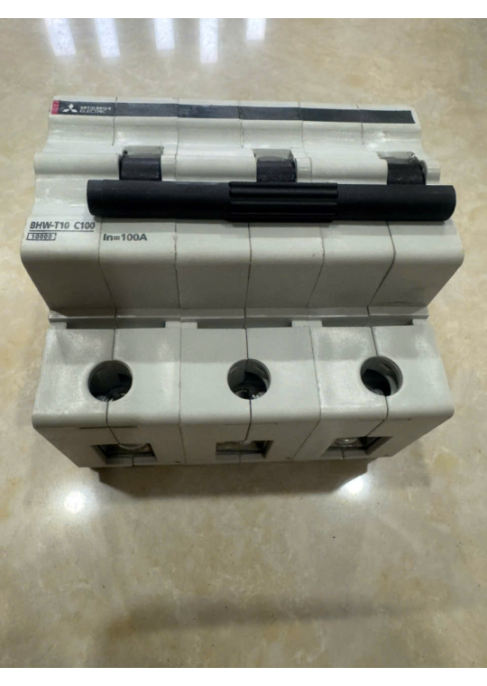 MCB MITSUBISHI 4P 63A 10kA ( BH-D10 )