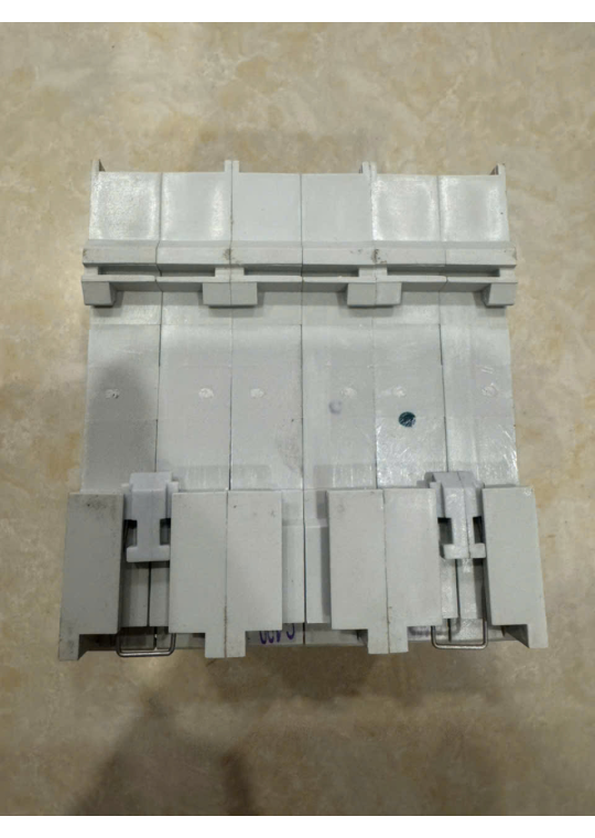 MCB MITSUBISHI 4P 63A 10kA ( BH-D10 )