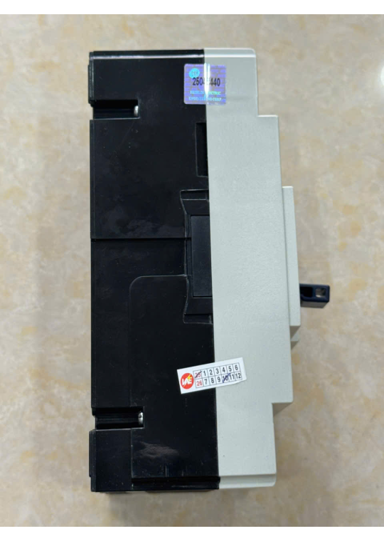 MCCB SHIHLIN 3P 40A 22kA ( BM125-SN )