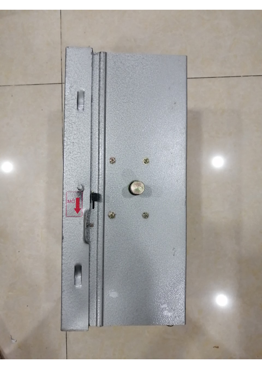 Cầu dao hộp VINAKIP 3 pha 3 cực 100A 660V - Đảo Chiều ( CDH3P2N 100A )