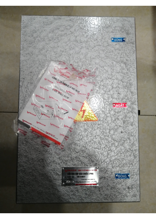 Cầu dao hộp VINAKIP 3 pha 3 cực 150A 660V - Đảo Chiều ( CDH3P2N 150A )