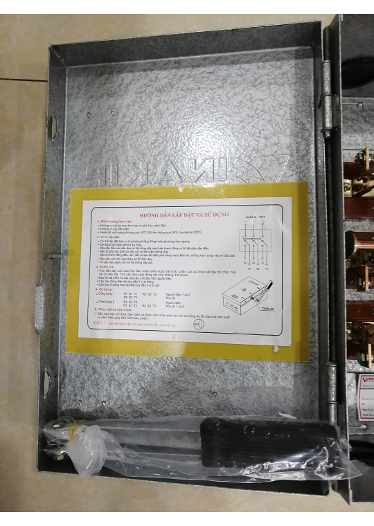 Cầu dao hộp VINAKIP 3 pha 3 cực 150A 660V - Đảo Chiều ( CDH3P2N 150A )