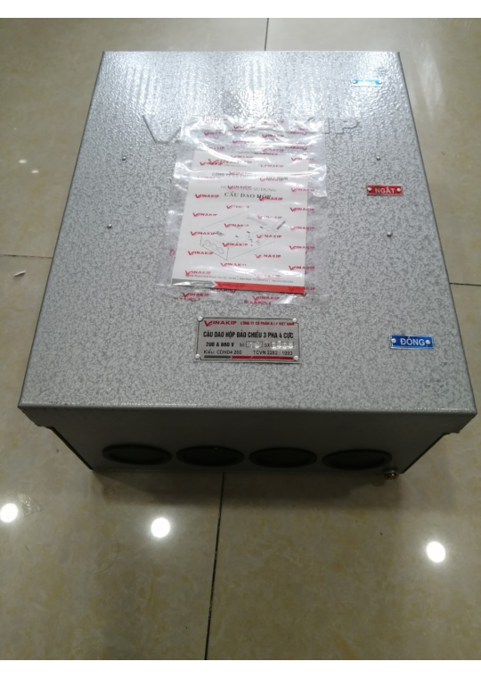 Cầu dao hộp VINAKIP 3 pha 4 cực 200A 660V - Đảo Chiều ( CDH3P4C2N 200A )